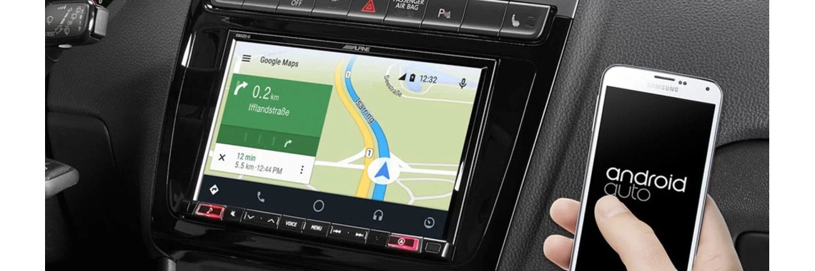 В чем разница между мультимедийной системой на Android и Android Auto?